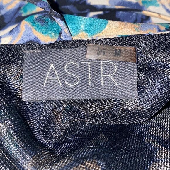 ✨ Astr strappy shift dress with mesh inset✨ - Picture 6 of 6